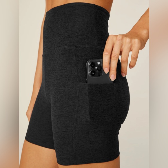 Beyond Yoga Spacedye Keep Pace Pocket Short in Darkest Night - Picture 5 of 11